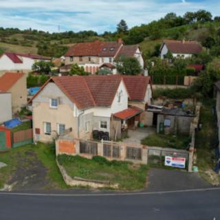 Prodej rodinného domu 120 m² Malíč