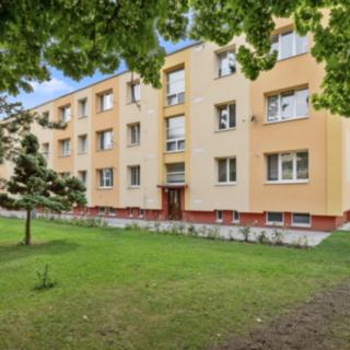 Prodej bytu 2+1 49 m² Libochovice, Dvouletky