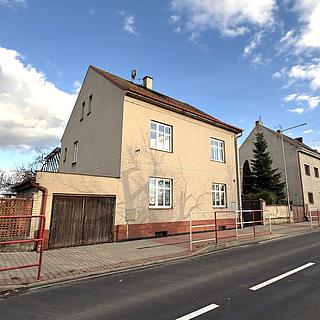 Prodej rodinného domu 383 m² Křešice, Pražská