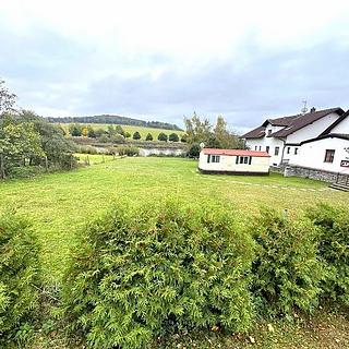 Prodej stavební parcely 889 m² Všeruby