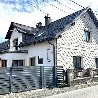 Prodej rodinného domu 295 m² Trhanov