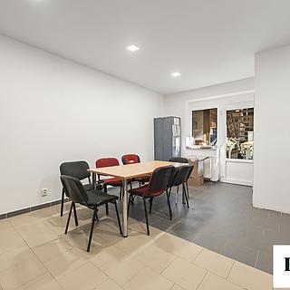 Prodej kanceláře 479 m² Račice-Pístovice