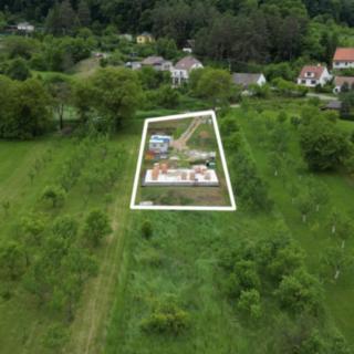 Prodej stavební parcely 1 200 m² Radějov