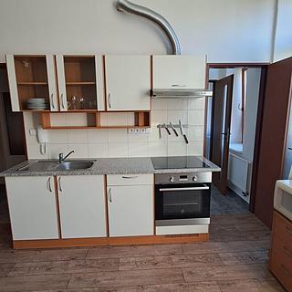 Pronájem bytu 1+kk, garsoniery 30 m² Trutnov