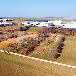 Prodej stavební parcely 2719 m&sup2; Znojmo