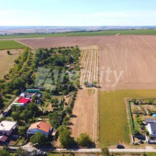Prodej stavební parcely 9 920 m² Miroslav