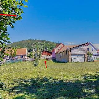 Prodej stavební parcely 5 155 m² Velemín