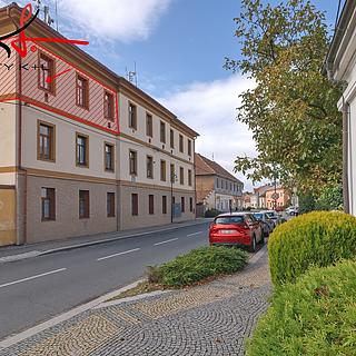 Prodej bytu 3+1 65 m² Veltrusy, Komenského