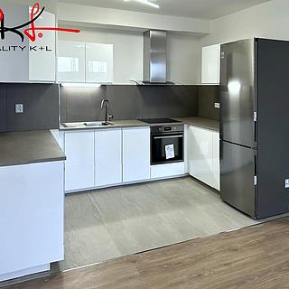 Pronájem bytu 2+kk 91 m&sup2; Praha