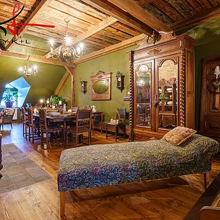 Pronájem bytu 2+kk 129 m² Roudnice nad Labem, Husovo náměstí