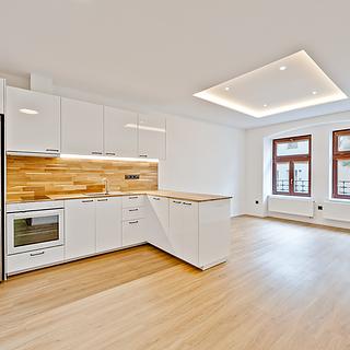 Pronájem bytu 1+kk a garsoniéry 34 m² Tábor, Střelnická I