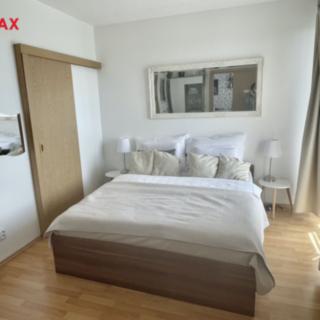 Pronájem bytu 2+kk 55 m² Jesenice
