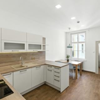 Pronájem bytu 3+1 111 m² Praha Nové Město, Podskalská