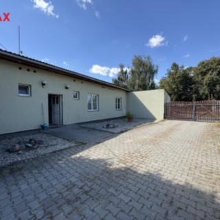 Prodej výrobního objektu 1 778 m² Loučany