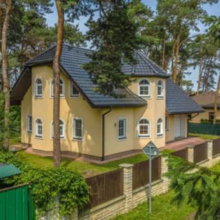 Pronájem rodinného domu 205 m² Lhota
