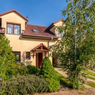 Pronájem rodinného domu 110 m² Praha Újezd nad Lesy, Na Božkovně