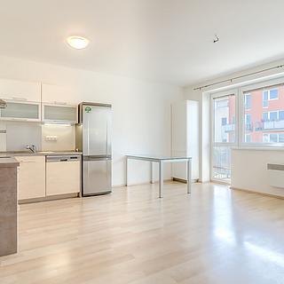Pronájem bytu 3+kk 62 m&sup2; Jesenice