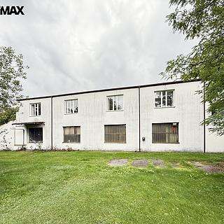 Pronájem skladu 390 m&sup2; Pardubice
