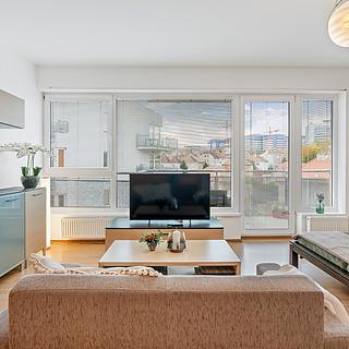 Prodej bytu 1+kk, garsoniery 36 m² Praha