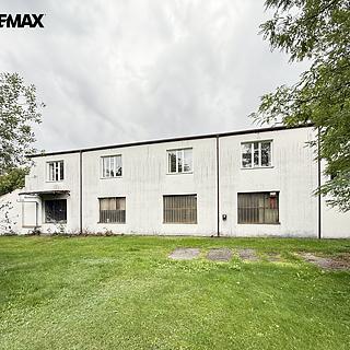 Pronájem skladu 390 m&sup2; Pardubice