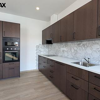 Pronájem bytu 3+kk 98 m&sup2; Praha