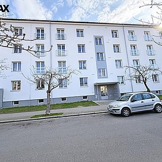 Prodej bytu 2+1 52 m² Pardubice Zelené Předměstí, Benešovo náměstí