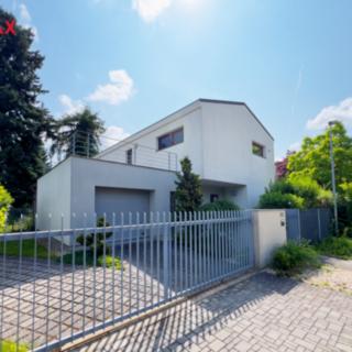 Prodej rodinného domu 270 m² Praha