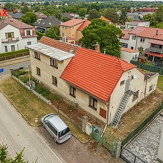 Prodej rodinného domu, 302m²