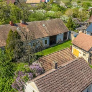 Prodej rodinného domu 180 m² Dobrovice Úherce