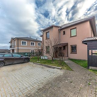 Pronájem bytu 4+1 118 m² Líbeznice, Nedvědova