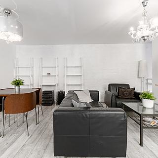 Prodej bytu 2+1 60 m² Praha Karlín, Pernerova