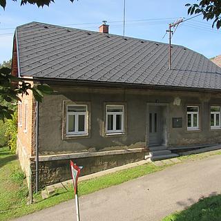 Pronájem rodinného domu 140 m&sup2; Dolní Dobrouč