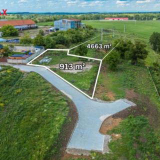 Prodej stavební parcely 5576 m² Kouřim