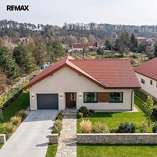 Prodej rodinného domu 130 m² Bechlín