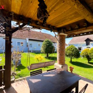 Prodej rodinného domu 280 m² Chrást