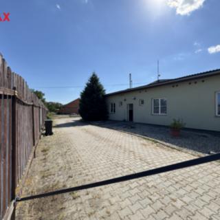 Prodej výrobního objektu 1 778 m² Loučany