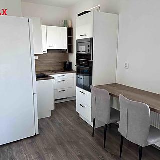 Pronájem bytu 1+kk, garsoniery 32 m&sup2; Praha