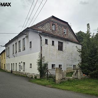 Prodej rodinného domu 372 m² Rohozná