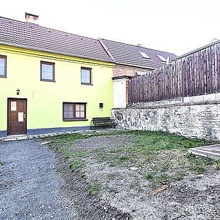 Pronájem rodinného domu 75 m² Jenčice