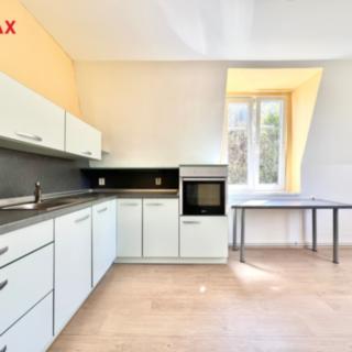 Prodej bytu 2+1 63 m², Pod Strání