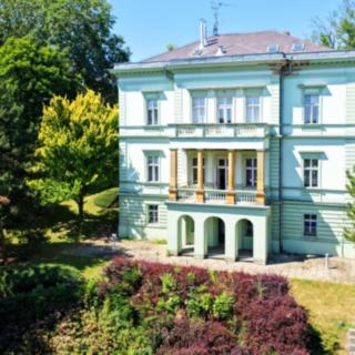 Prodej vily 682 m² Žatec