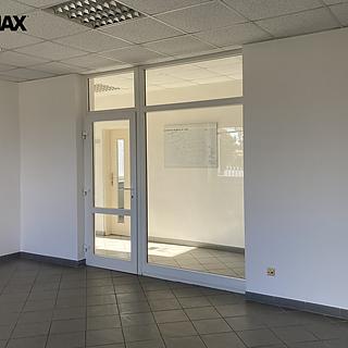 Pronájem kanceláře 23 m² Chomutov, Polní