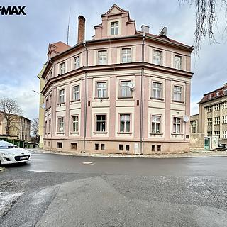 Prodej bytu 3+1 90 m² Žatec, Chmelařské náměstí