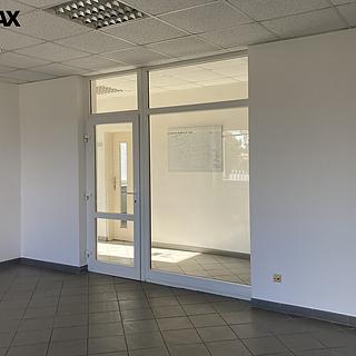 Pronájem kanceláře 23 m² Chomutov, Polní