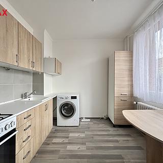 Prodej bytu 2+1 61 m² Chomutov, Holešická