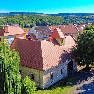 Prodej zemědělské usedlosti 2 200 m² Libořice Železná