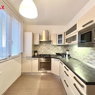 Prodej bytu 4+1 80 m² Chomutov, Písečná