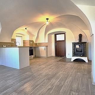 Pronájem bytu 4+kk 80 m² Vchynice