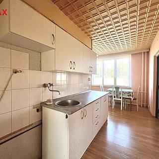 Prodej bytu 2+1 61 m² Klášterec nad Ohří Miřetice u Klášterce nad Ohří, Jana Ámose Komenského