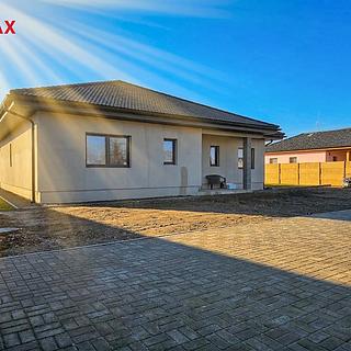 Prodej stavební parcely 851 m² Nezabylice